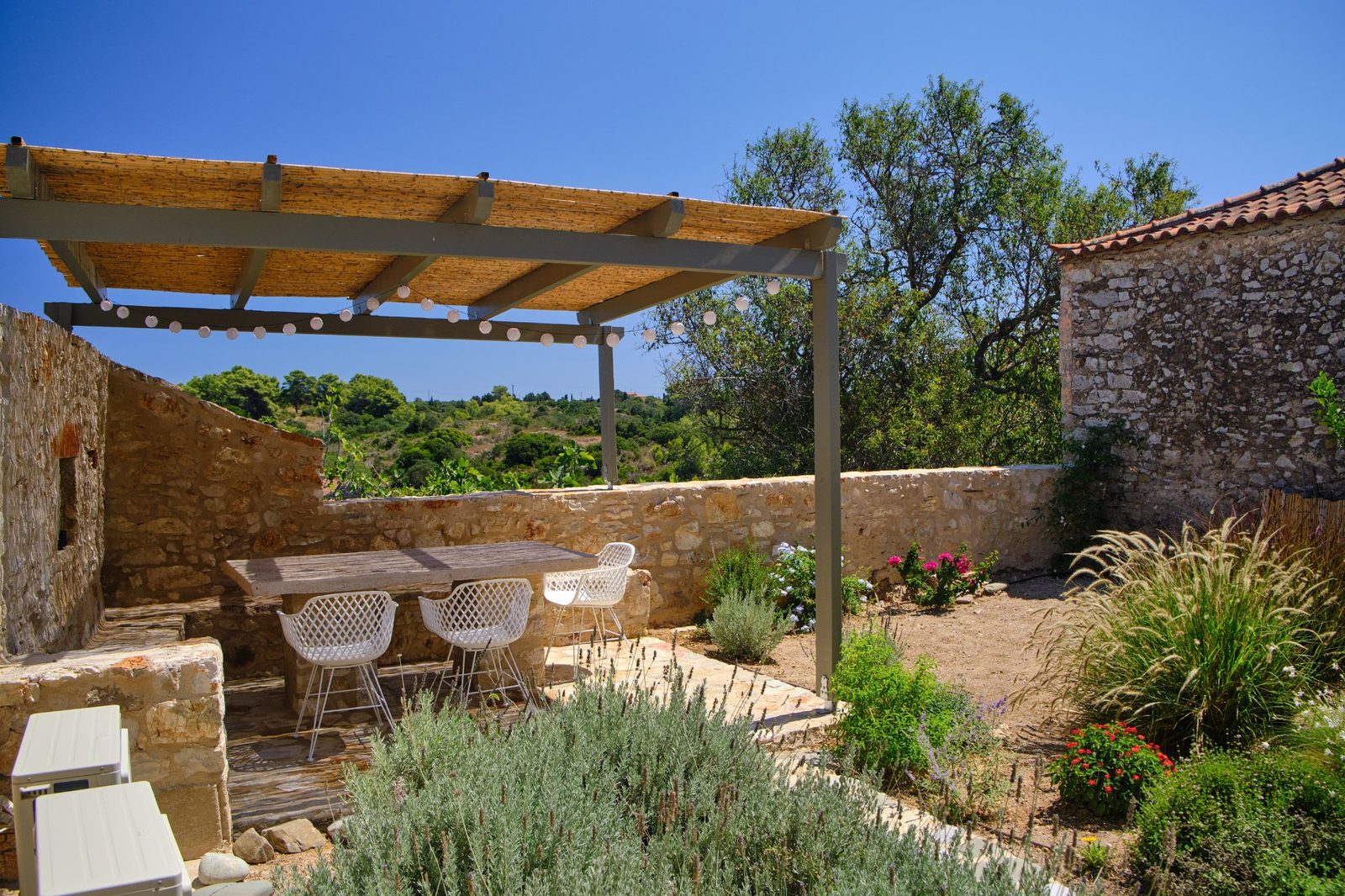 Courtyard with pergola and garden